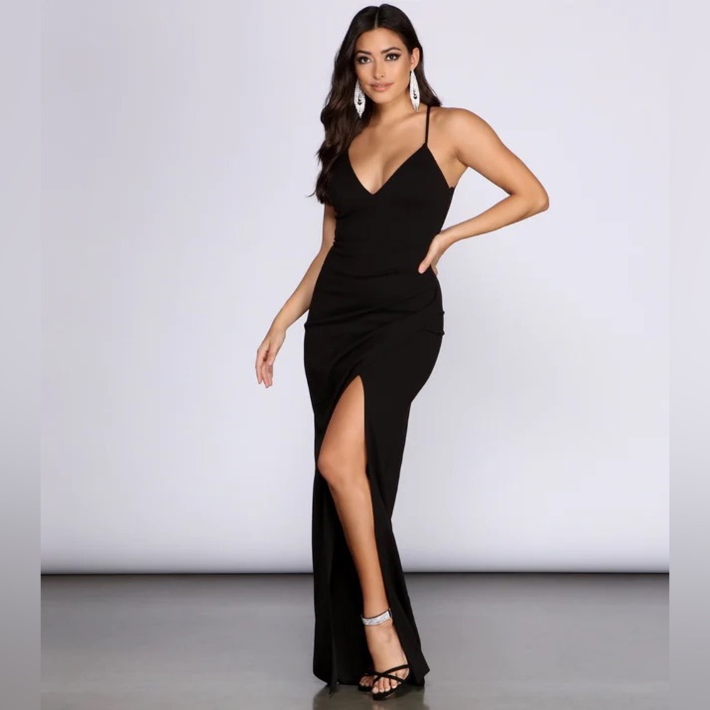 Windsor Adelise Lace Back Crepe Dress Black